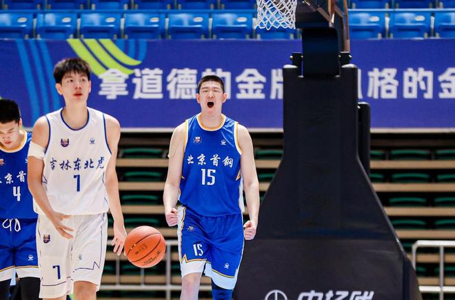 巴萨8000万新援传射,英格兰3